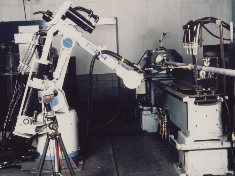 ロボットによる溶射作業の自動化