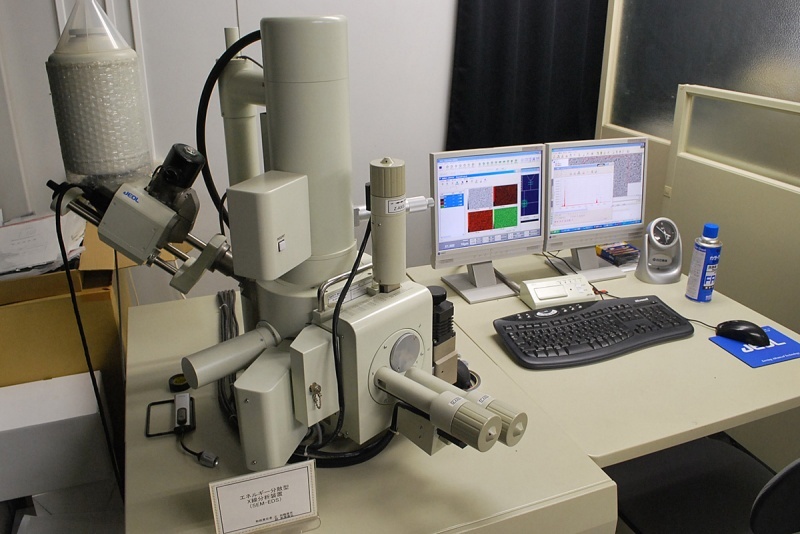 走査電子顕微鏡 － エネルギー分散型Ｘ線分析装置